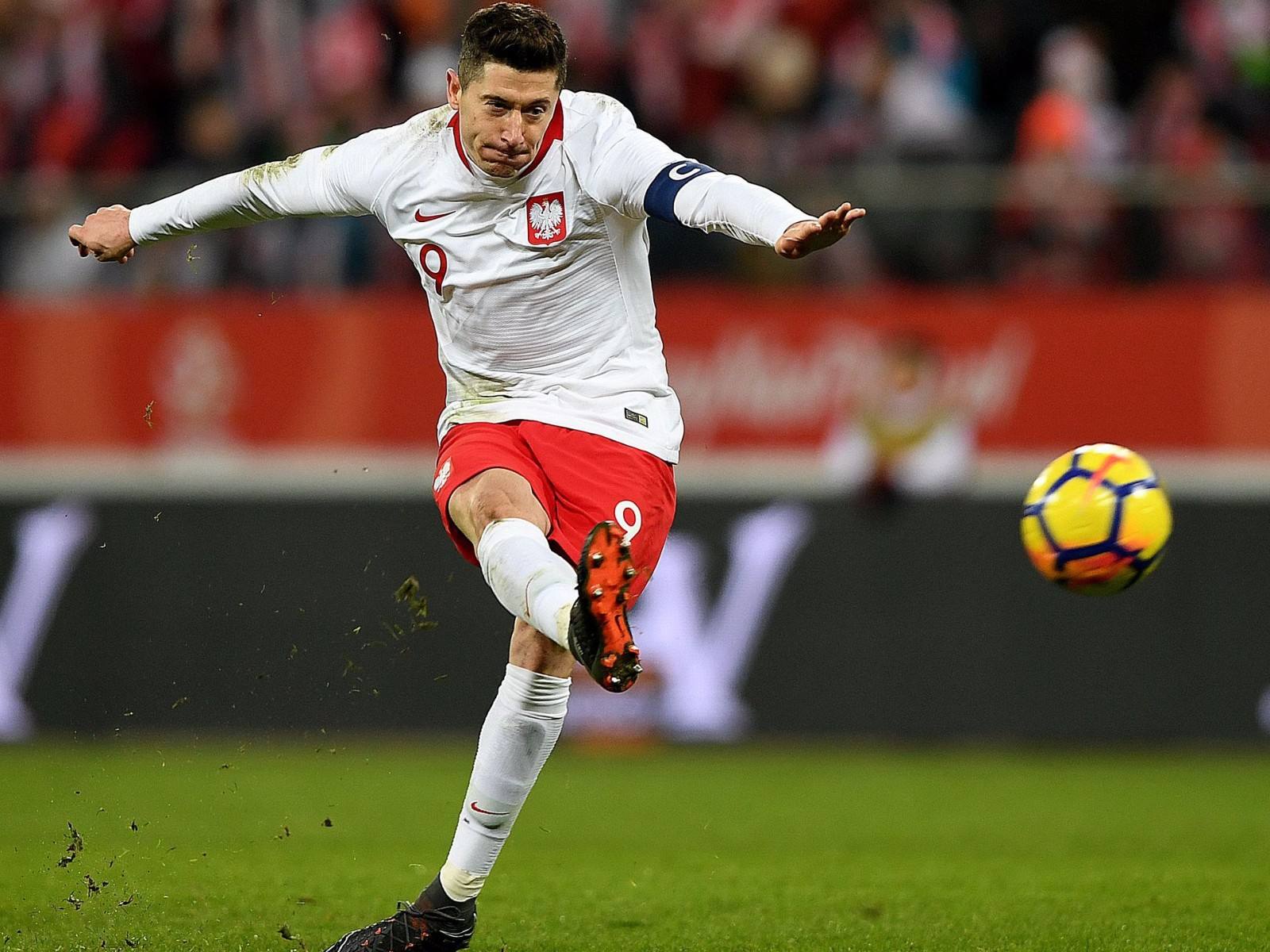 莱万多夫斯基连续十二场比赛得分超过出色防守，曼联不断突破！热度持续攀升的简单介绍-爱游戏体育app下载