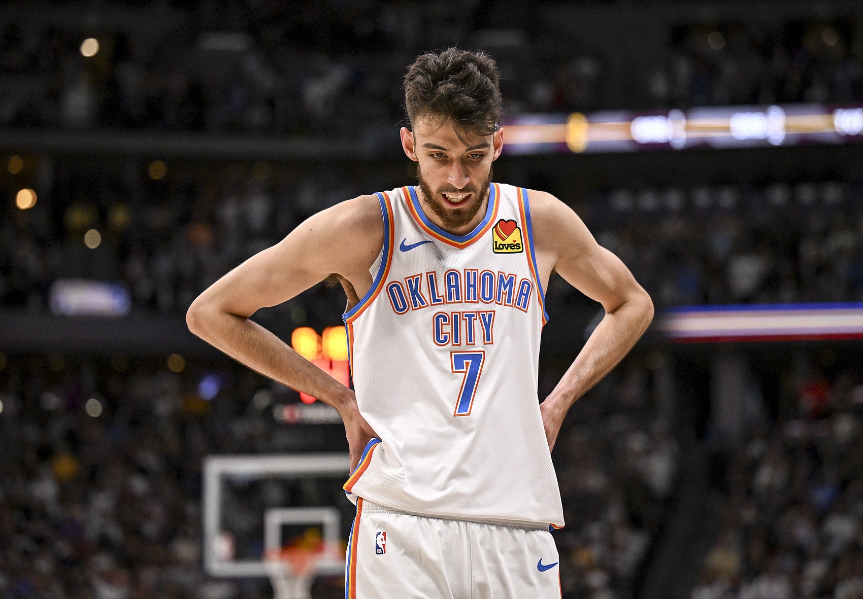 西亚卡姆意外战胜塞尔维亚队,反败为胜引爆全场!赢得满堂喝彩(阿利亚西姆击败卡佐惊险过关)-爱游戏手机版